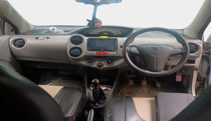 2011 Toyota Etios G, Petrol, Manual, 88,617 km, interior