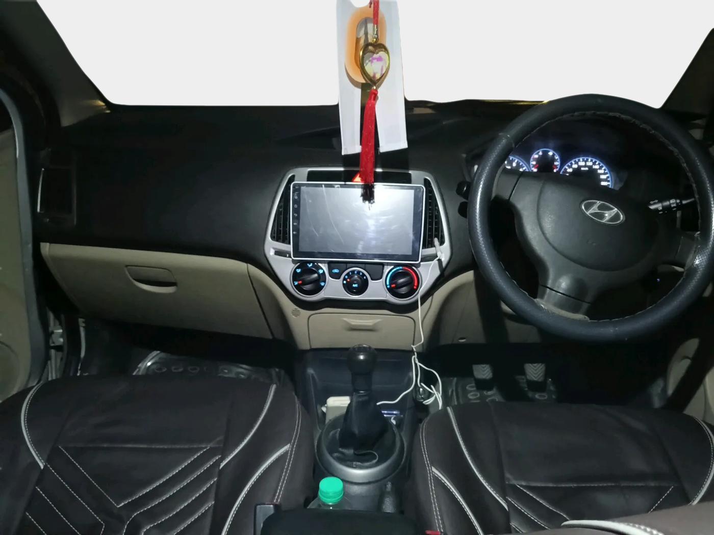 2012 Hyundai i20 MAGNA 1.2, Petrol, Manual, 84,171 km, interior