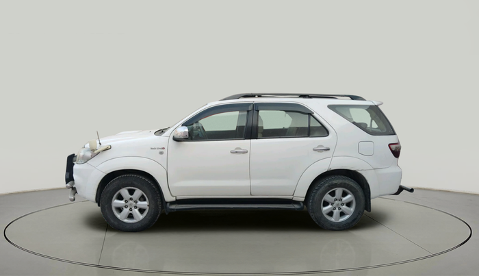 2011 Toyota Fortuner 3.0 4X4 MT, Diesel, Manual, 2,35,278 km, exterior