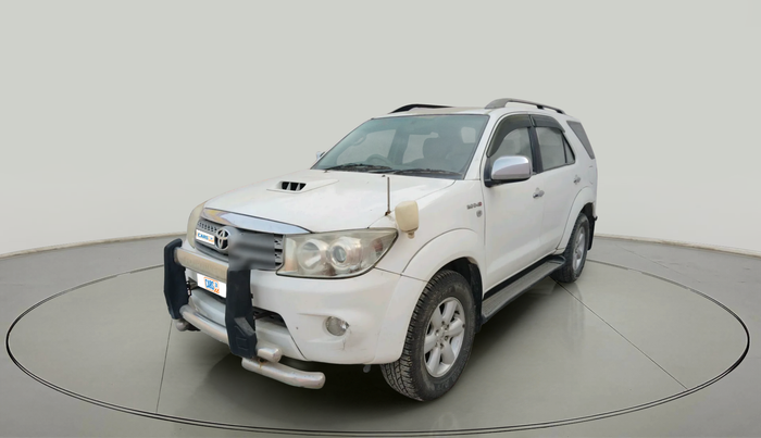 2011 Toyota Fortuner 3.0 4X4 MT, Diesel, Manual, 2,35,278 km, exterior