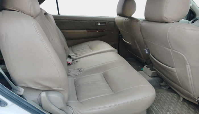 2011 Toyota Fortuner 3.0 4X4 MT, Diesel, Manual, 2,35,278 km, interior