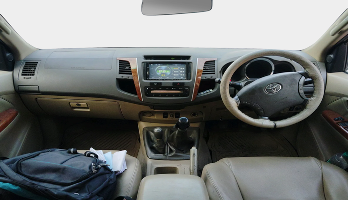 2011 Toyota Fortuner 3.0 4X4 MT, Diesel, Manual, 2,35,278 km, interior