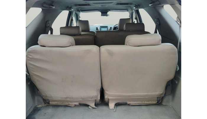 2011 Toyota Fortuner 3.0 4X4 MT, Diesel, Manual, 2,35,278 km, interior