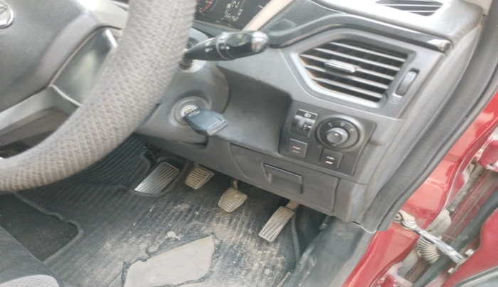 2018 Mahindra KUV 100 NXT K8 D 6 STR, Diesel, Manual, 1,44,752 km, interior