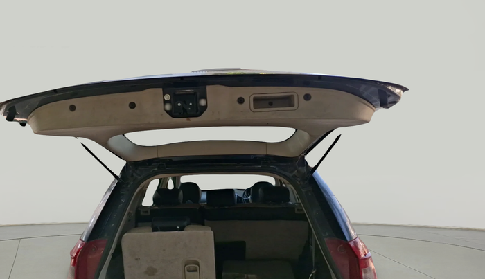 2018 Mahindra XUV500 W9 1.99, Diesel, Manual, 1,48,556 km, exterior