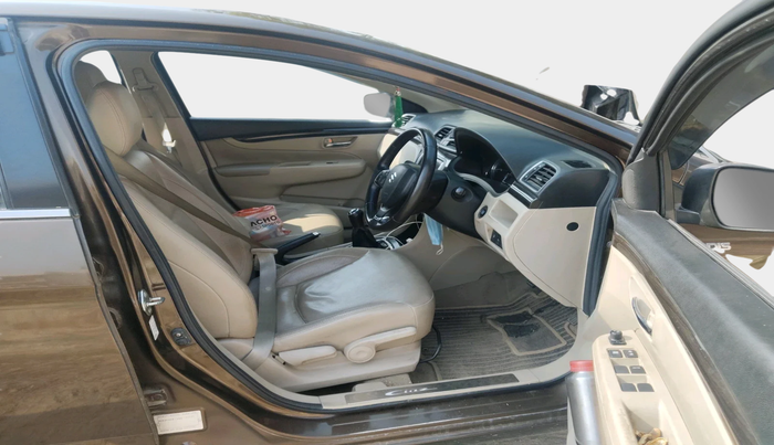 2016 Maruti Ciaz ZDI+ SHVS, Diesel, Manual, 93,606 km, interior