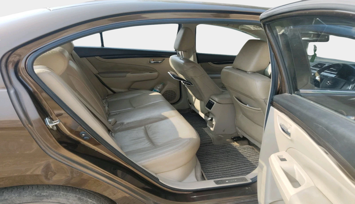 2016 Maruti Ciaz ZDI+ SHVS, Diesel, Manual, 93,606 km, interior