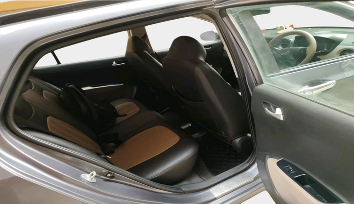 2016 Hyundai Grand i10 SPORTZ 1.2 KAPPA VTVT, Petrol, Manual, 58,898 km, interior