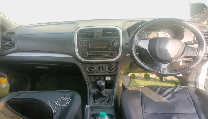2021 Maruti Vitara Brezza LXI, Petrol, Manual, 1,08,495 km, interior
