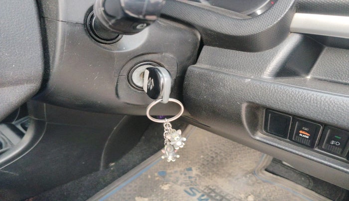 2014 Maruti Swift VXI, Petrol, Manual, 1,15,675 km, interior