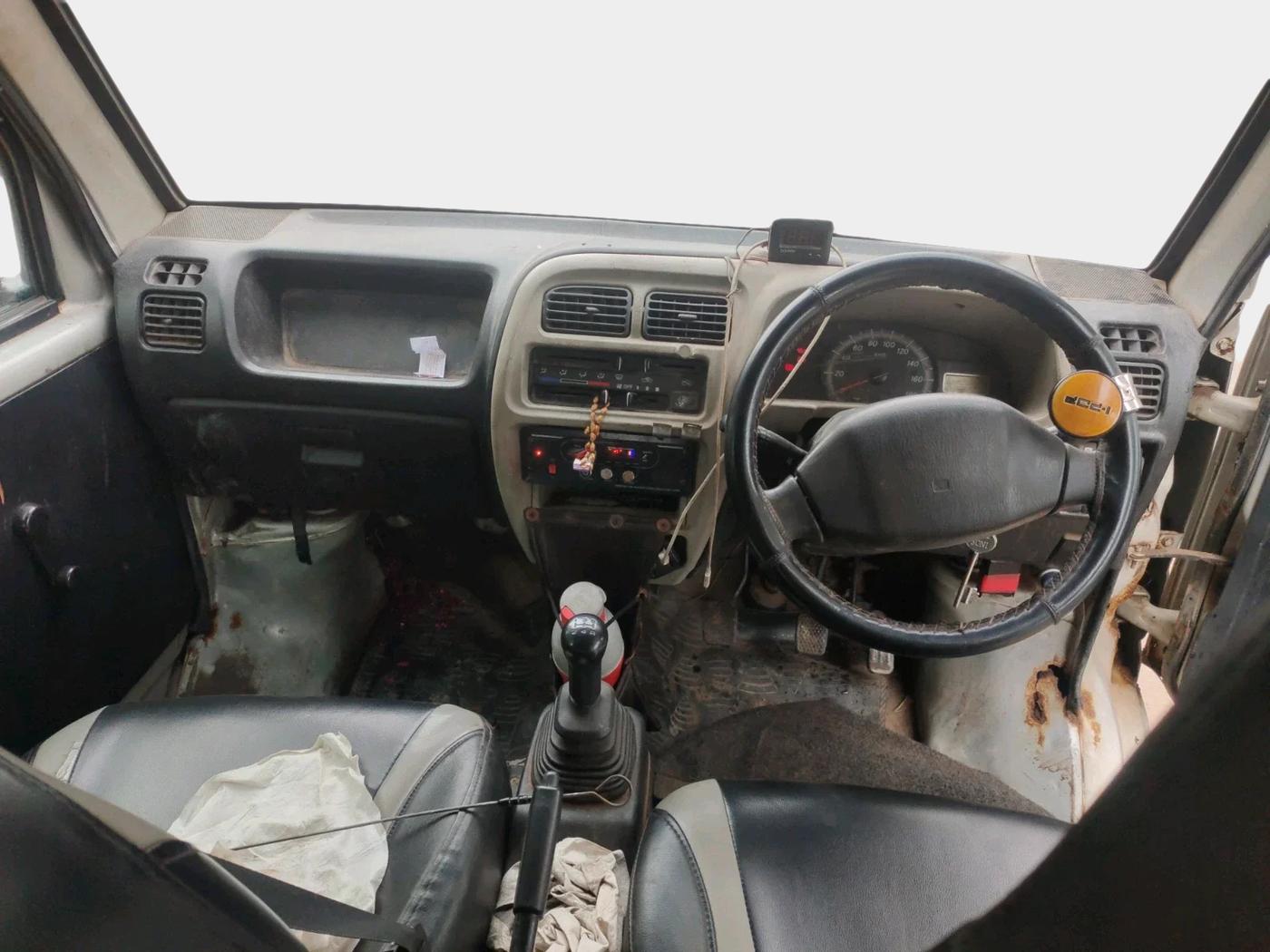 2018 Maruti Eeco 7 STR, CNG, Manual, 1,63,227 km, interior