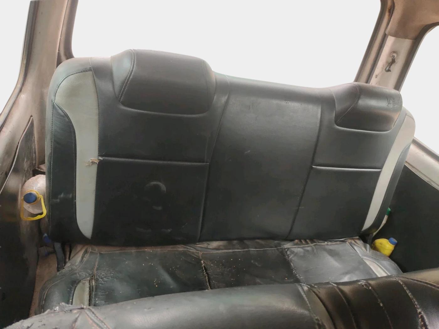 2018 Maruti Eeco 7 STR, CNG, Manual, 1,63,227 km, interior
