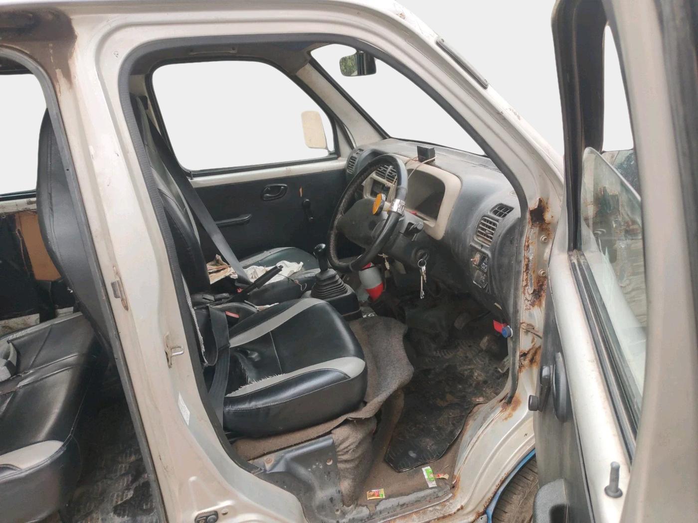 2018 Maruti Eeco 7 STR, CNG, Manual, 1,63,227 km, interior