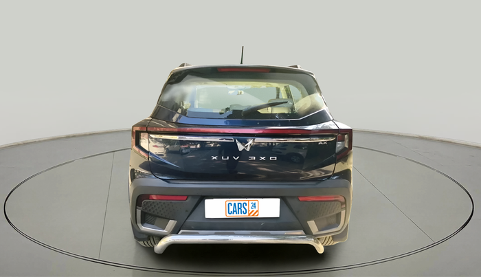 2024 Mahindra XUV 3XO AX7L 1.2 Petrol AT, Petrol, Automatic, 10,394 km, exterior