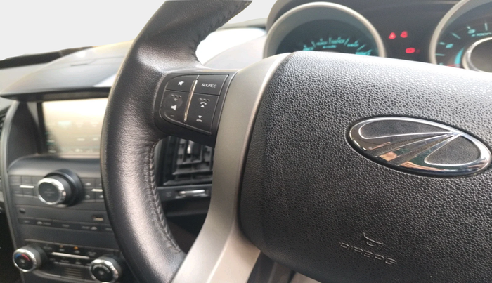 2017 Mahindra XUV500 W10 AT 1.99, Diesel, Automatic, 66,500 km, interior