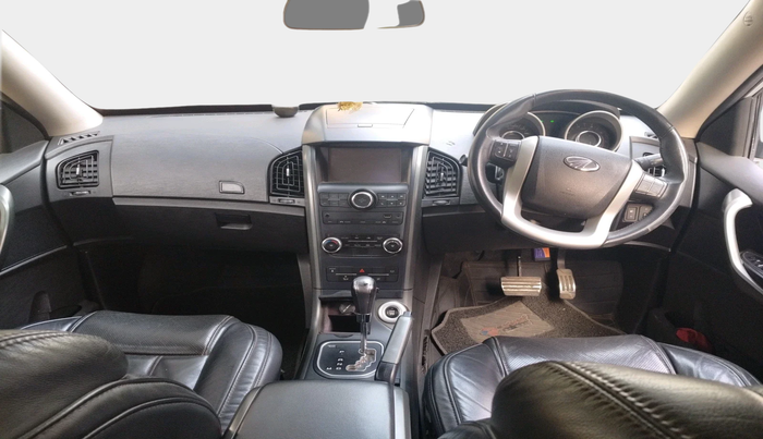 2017 Mahindra XUV500 W10 AT 1.99, Diesel, Automatic, 66,500 km, interior
