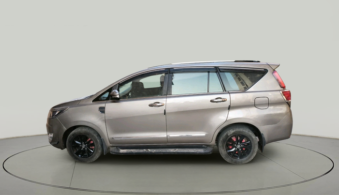 2017 Toyota Innova Crysta 2.7 GX AT 8 STR, Petrol, Automatic, 1,28,988 km, exterior