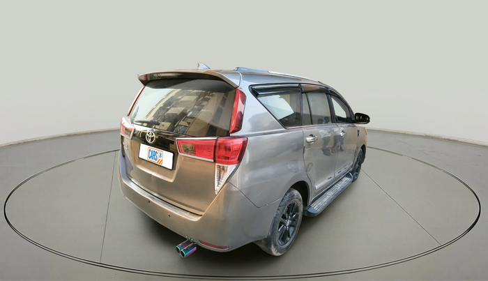 2017 Toyota Innova Crysta 2.7 GX AT 8 STR, Petrol, Automatic, 1,28,988 km, exterior