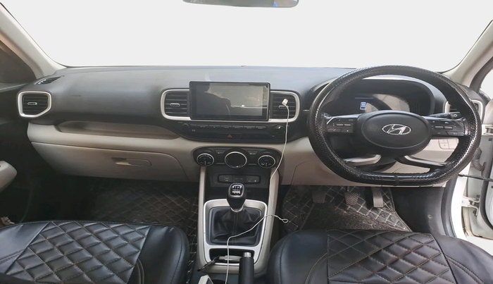 2023 Hyundai VENUE SX 1.5 CRDI, Diesel, Manual, 38,453 km, interior