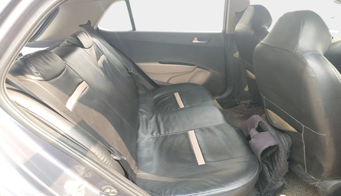 2016 Hyundai Grand i10 SPORTZ 1.2 KAPPA VTVT, Petrol, Manual, 1,16,244 km, interior