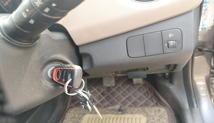 2016 Hyundai Grand i10 SPORTZ 1.2 KAPPA VTVT, Petrol, Manual, 1,16,244 km, interior