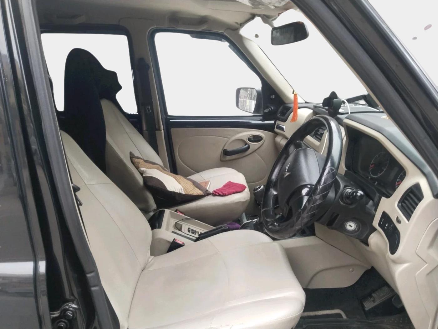 2023 Mahindra SCORPIO CLASSIC S 7STR, Diesel, Manual, 49,448 km, interior