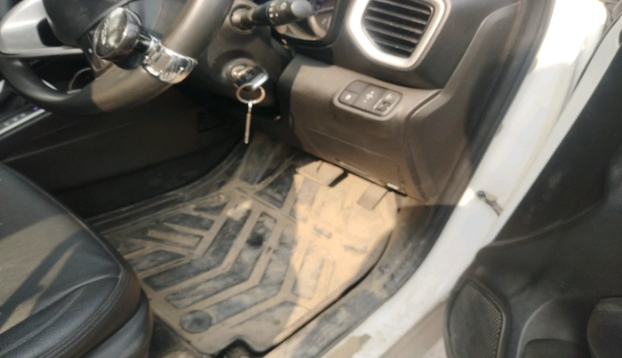 2020 Hyundai VENUE S 1.0 TURBO DCT, Petrol, Automatic, 81,371 km, interior