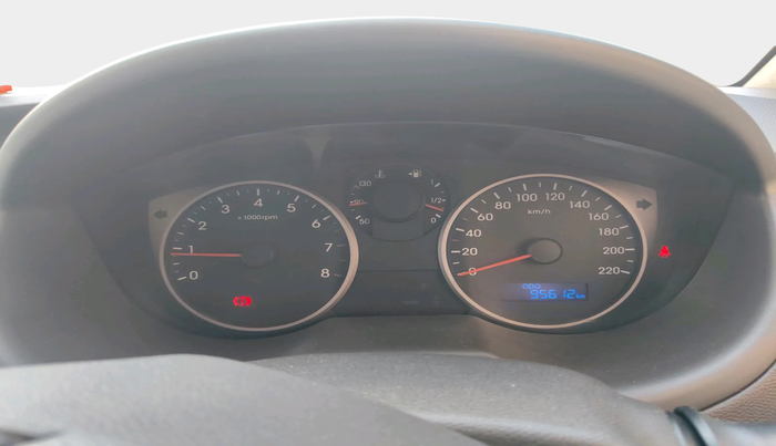 2013 Hyundai i20 SPORTZ 1.2, Petrol, Manual, 95,612 km, interior