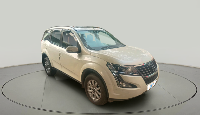 2018 Mahindra XUV500 W9 AT, Diesel, Automatic, 90,194 km, exterior