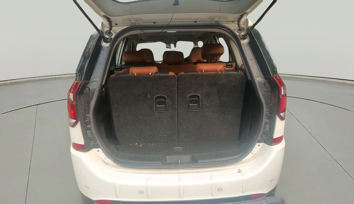 2018 Mahindra XUV500 W9 AT, Diesel, Automatic, 90,194 km, exterior