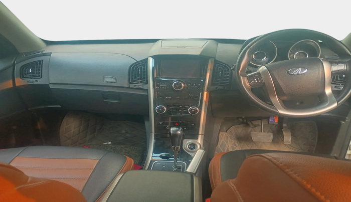 2018 Mahindra XUV500 W9 AT, Diesel, Automatic, 90,194 km, interior