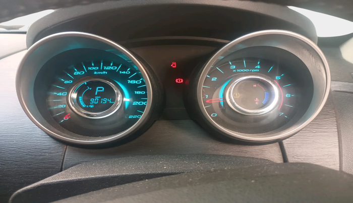 2018 Mahindra XUV500 W9 AT, Diesel, Automatic, 90,194 km, interior