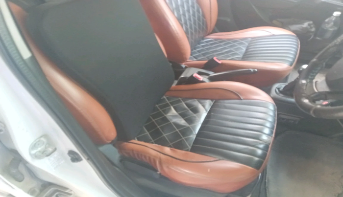 2014 Maruti Swift LXI, Petrol, Manual, 1,83,447 km, interior