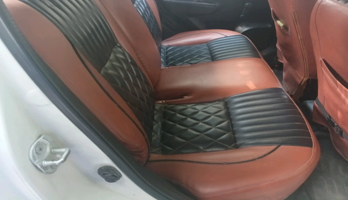 2014 Maruti Swift LXI, Petrol, Manual, 1,83,447 km, interior