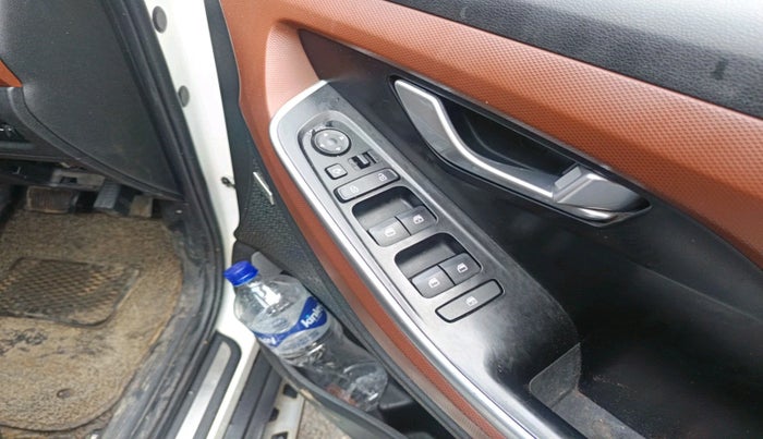 2022 Hyundai ALCAZAR PLATINUM(O) 7STR 2.0 AT, Petrol, Automatic, 89,036 km, interior