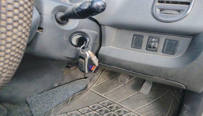 2011 Maruti Ritz LXI, Petrol, Manual, 1,00,000 km, interior