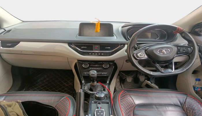 2022 Tata NEXON XZ PLUS SUNROOF PETROL DUAL TONE, Petrol, Manual, 1,01,190 km, interior