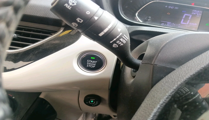 2022 Tata NEXON XZ PLUS SUNROOF PETROL DUAL TONE, Petrol, Manual, 1,01,190 km, interior