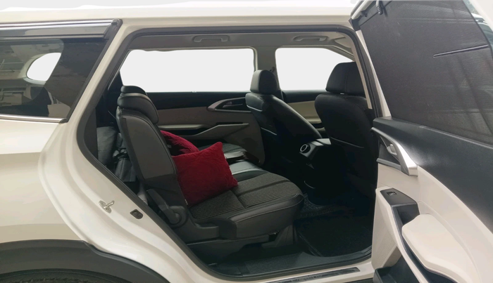 2022 KIA CARENS PRESTIGE PLUS 1.4 PETROL 7 STR, Petrol, Manual, 37,614 km, interior