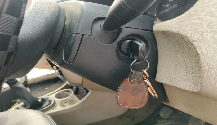 2014 Nissan Terrano XL (D), Diesel, Manual, 91,681 km, interior