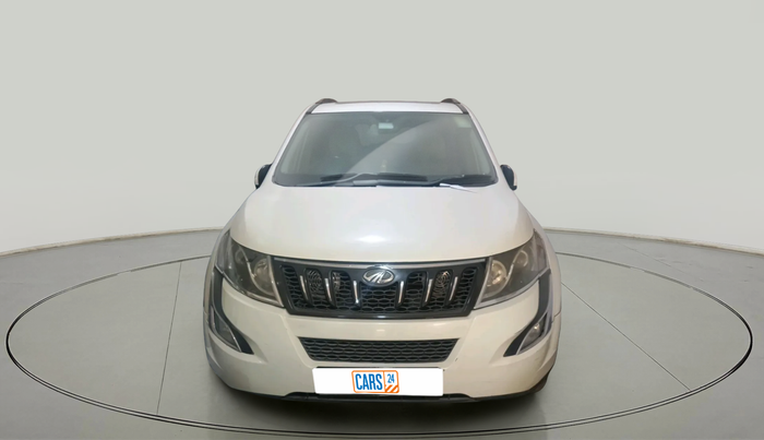 2016 Mahindra XUV500 W10 AT, Diesel, Automatic, 2,05,413 km, exterior