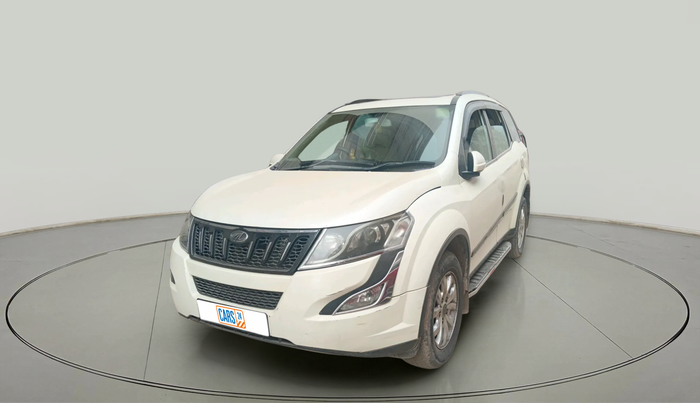 2016 Mahindra XUV500 W10 AT, Diesel, Automatic, 2,05,413 km, exterior