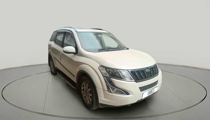 2016 Mahindra XUV500 W10 AT, Diesel, Automatic, 2,05,413 km, exterior