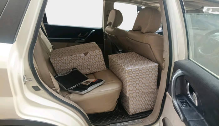 2016 Mahindra XUV500 W10 AT, Diesel, Automatic, 2,05,413 km, interior