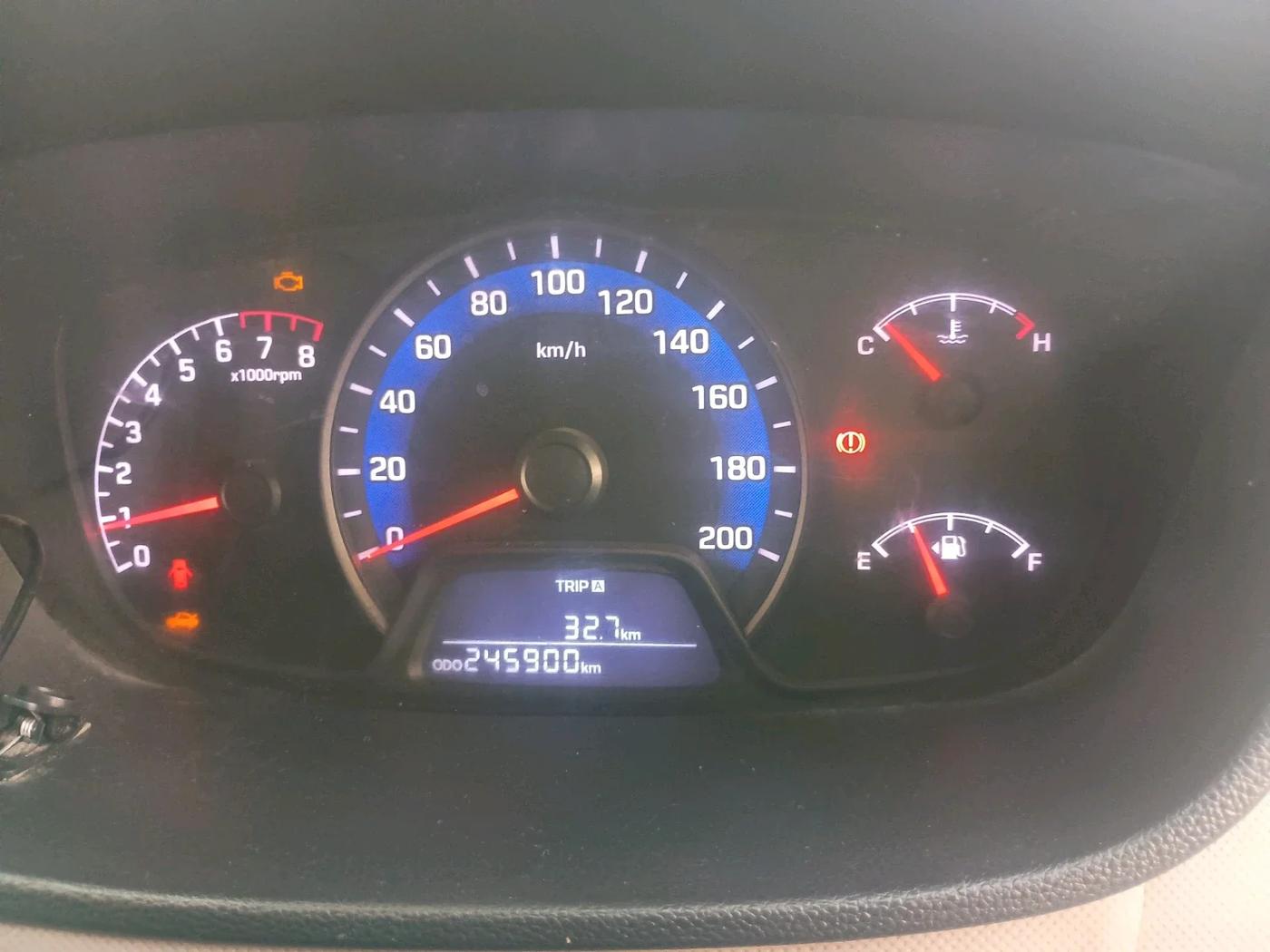 2015 Hyundai Xcent BASE 1.2, CNG, Manual, 2,45,900 km, interior
