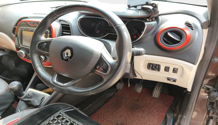 2018 Renault Captur RXT PETROL, Petrol, Manual, 67,899 km, interior