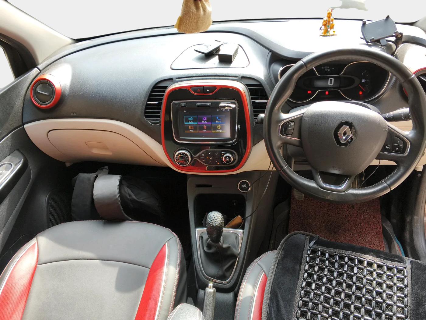 2018 Renault Captur RXT PETROL, Petrol, Manual, 67,899 km, interior