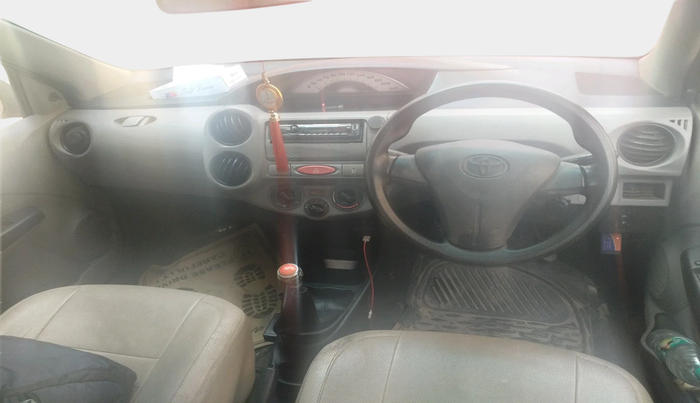 2011 Toyota Etios G, Petrol, Manual, 78,121 km, interior