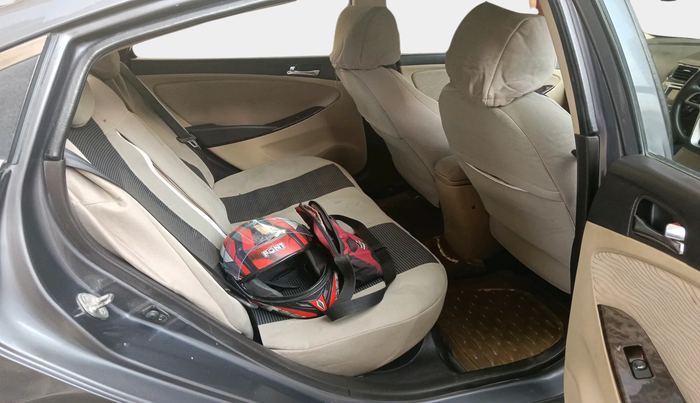 2013 Hyundai Verna FLUIDIC 1.6 VTVT SX, Petrol, Manual, 1,33,000 km, interior