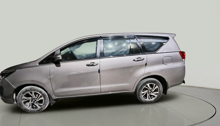 2022 Toyota Innova Crysta 2.7 GX AT 7 STR, Petrol, Automatic, 43,653 km, exterior